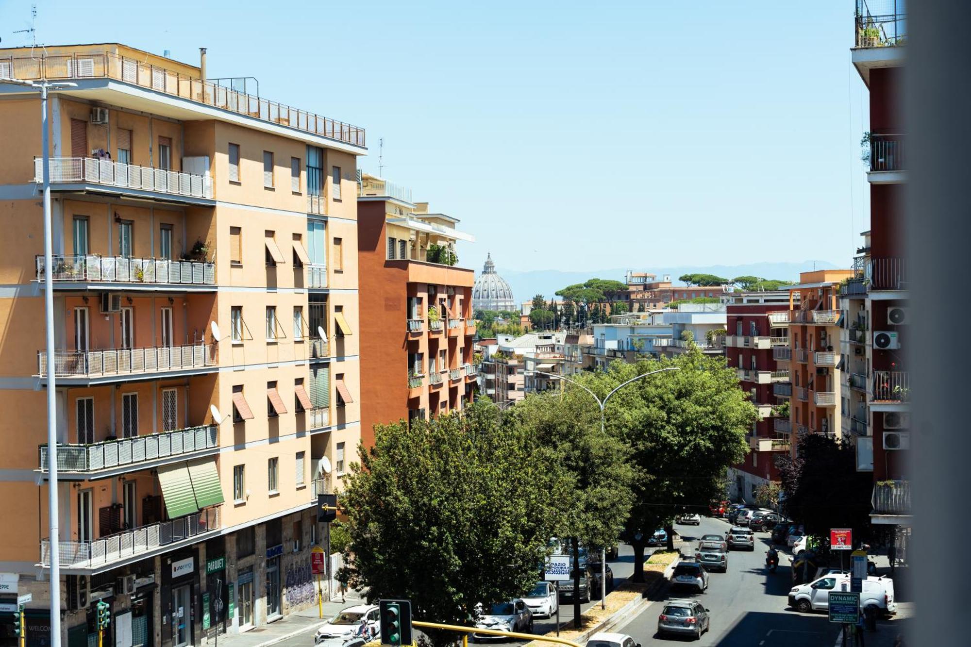 Near Vatican, Irnerio 47 Guest House Рим Екстер'єр фото