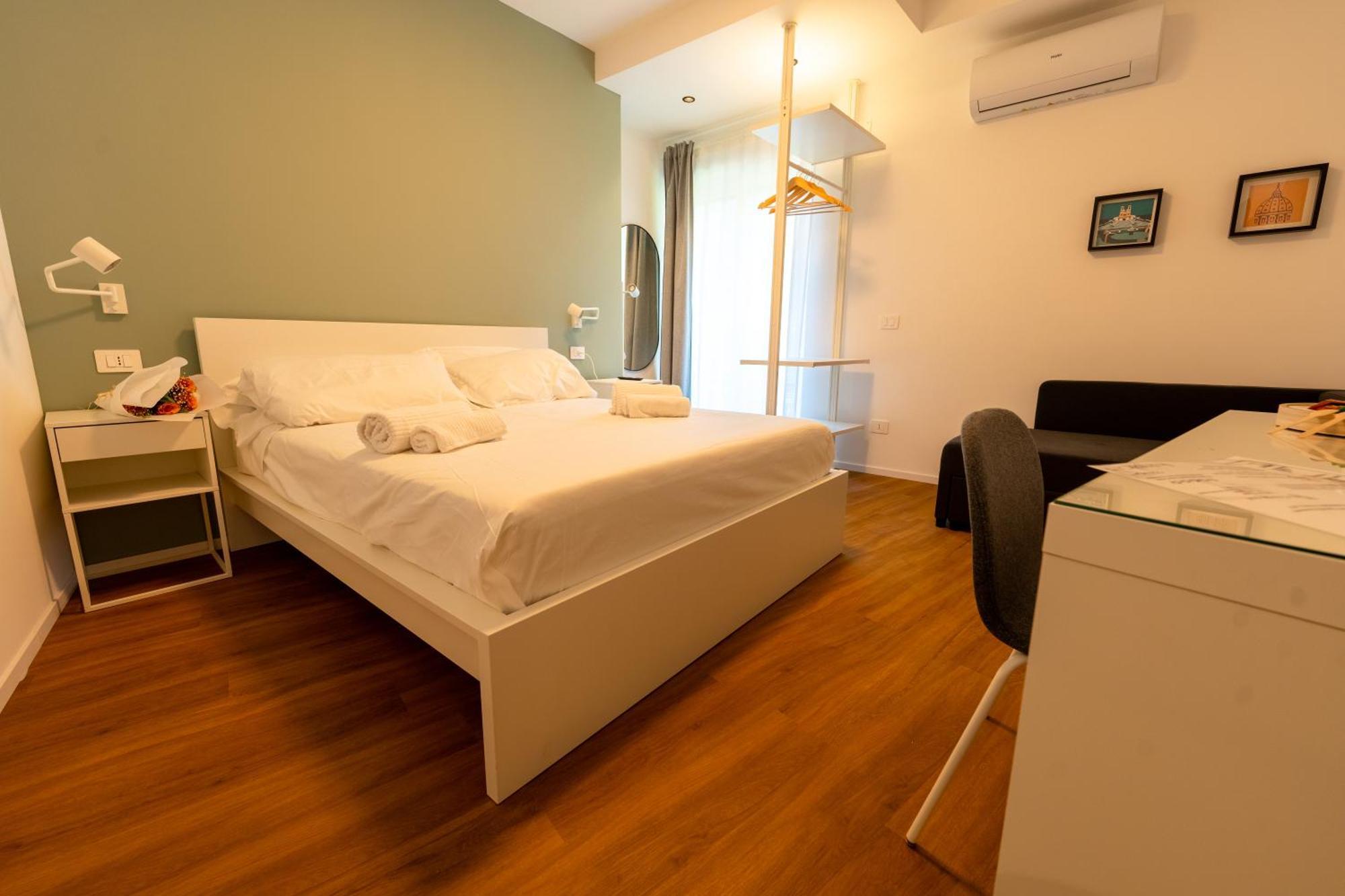 Near Vatican, Irnerio 47 Guest House Рим Екстер'єр фото