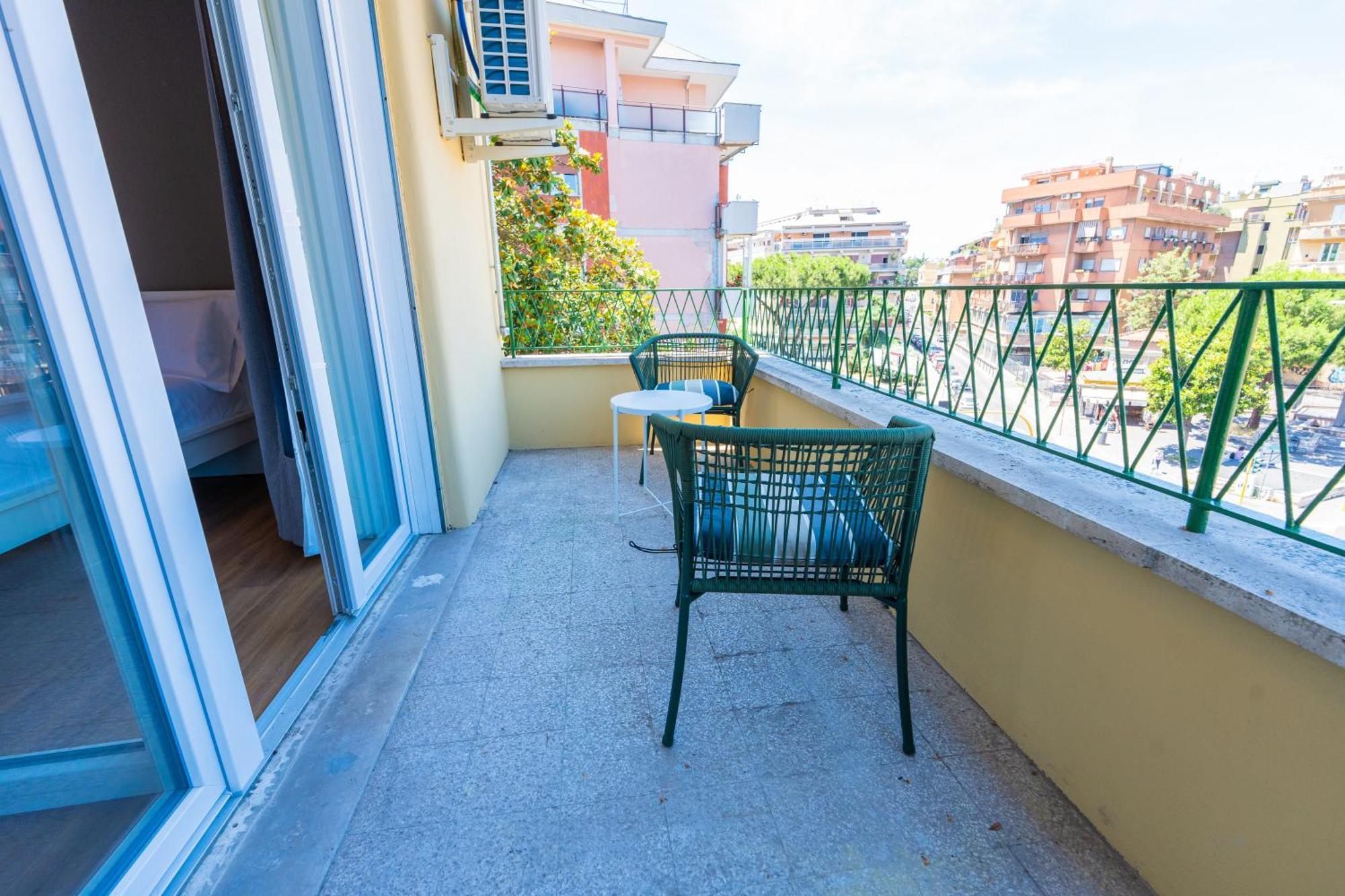 Near Vatican, Irnerio 47 Guest House Рим Екстер'єр фото