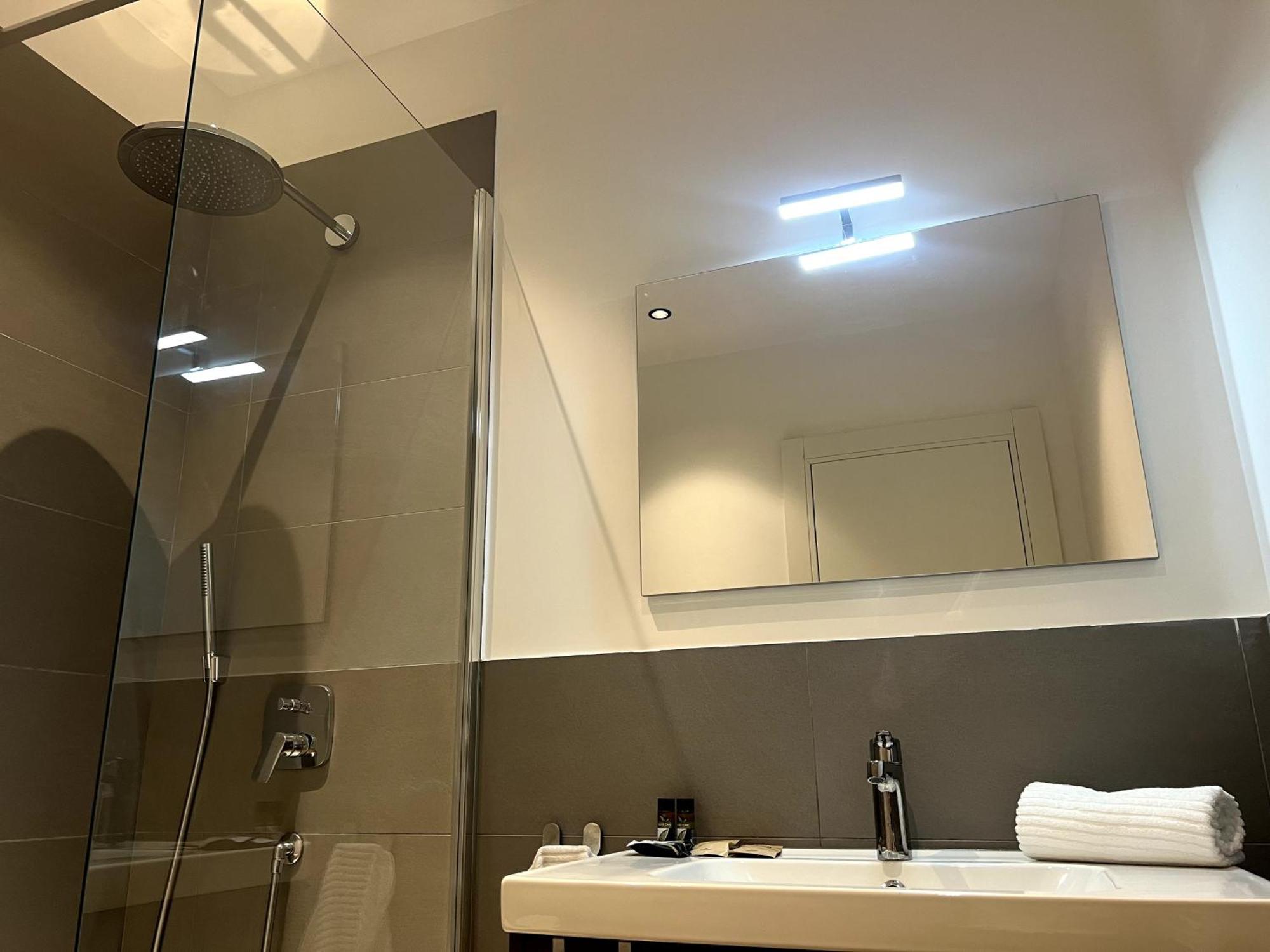 Near Vatican, Irnerio 47 Guest House Рим Номер фото